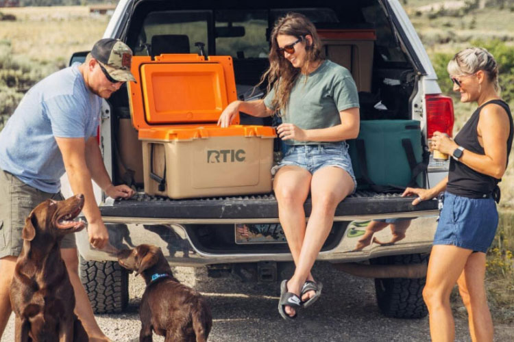 32 QT Ultra-Light Cooler