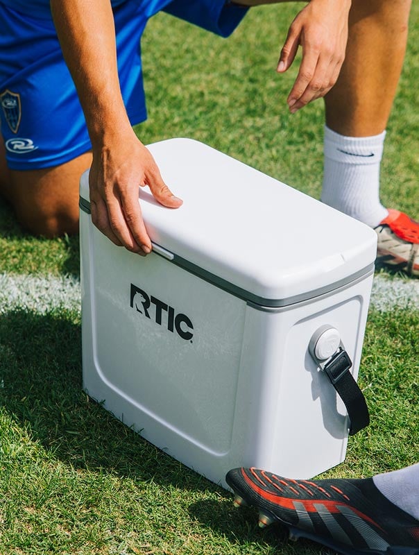 16 QT Road Trip Cooler