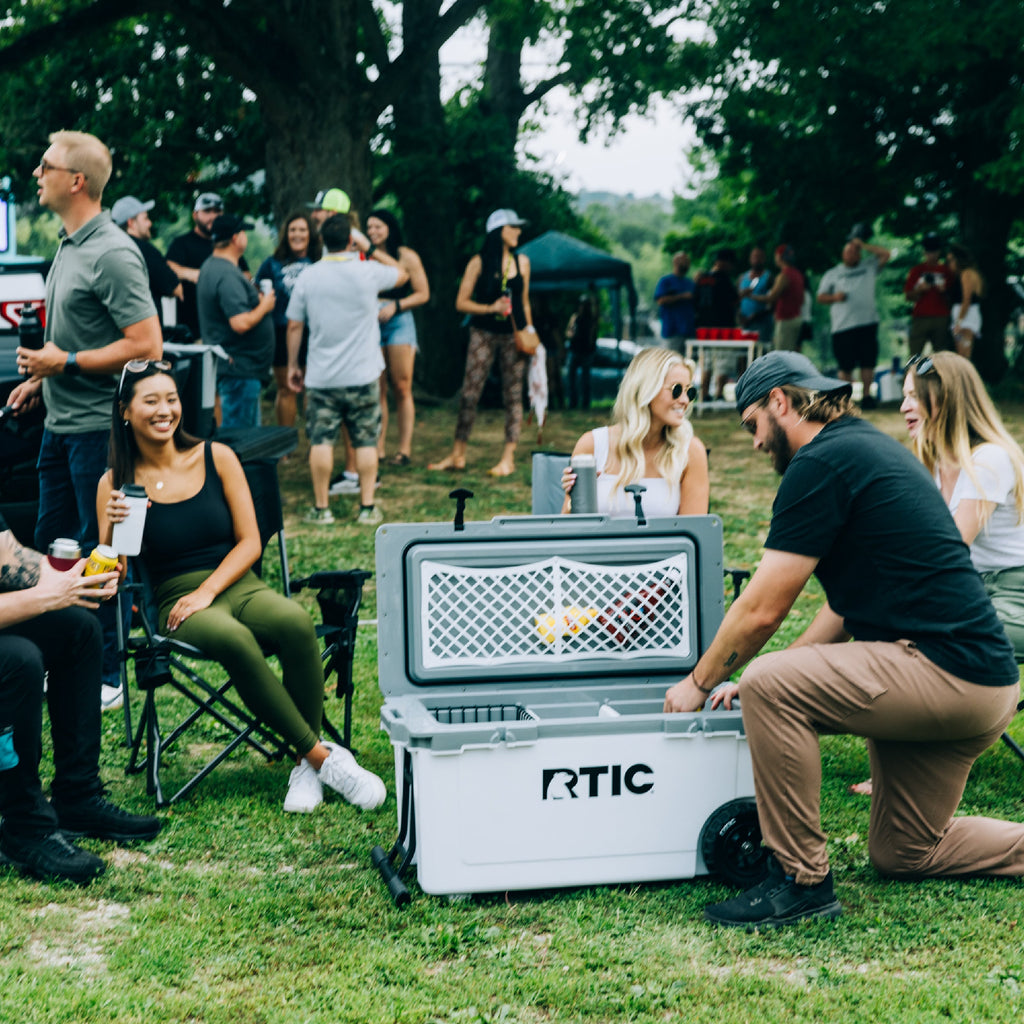 72 QT Ultra-Light Wheeled Cooler